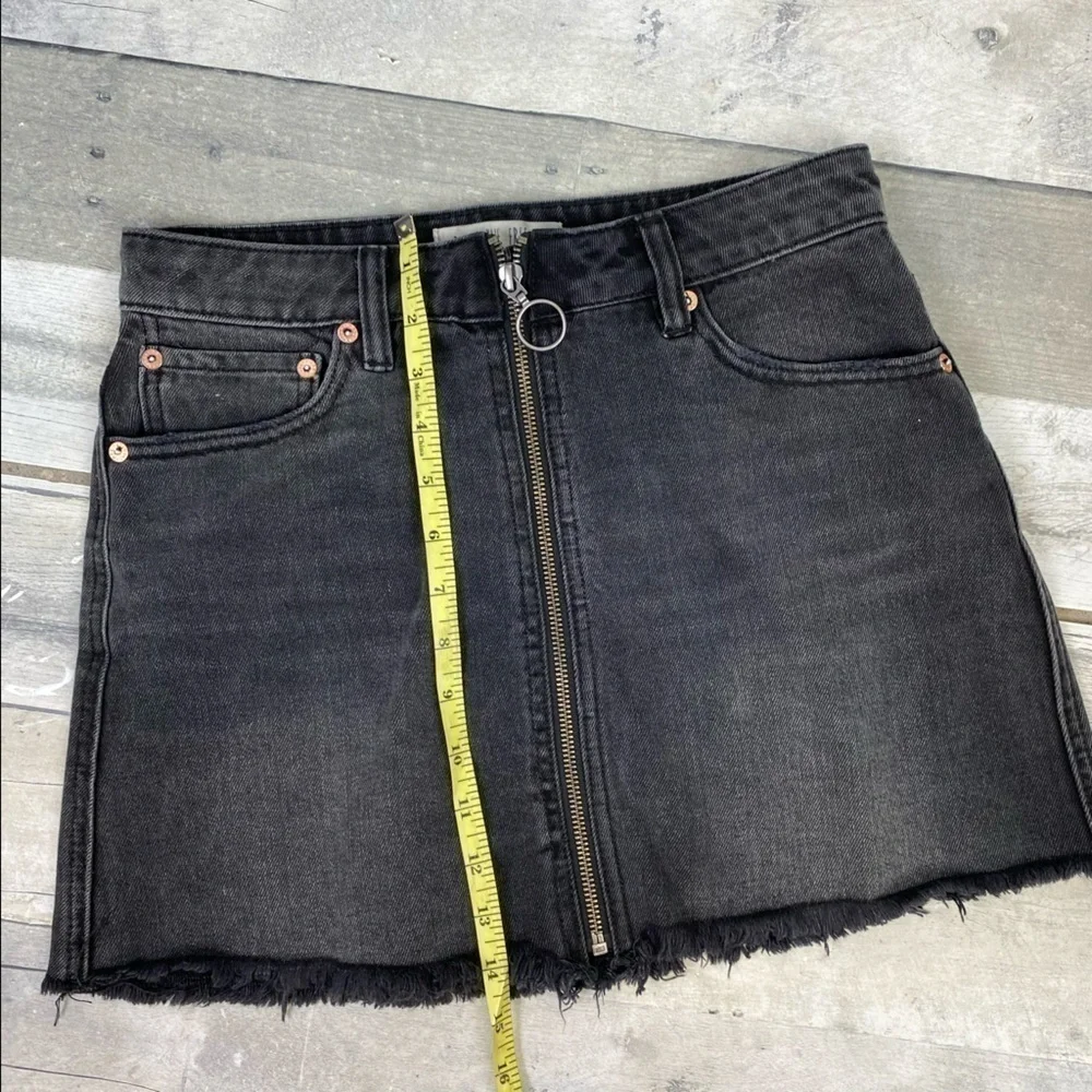Free People We the Free Black jean mini skirt zip it up size 25